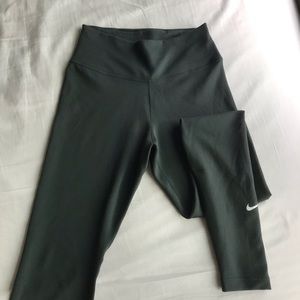 Green Nike leggings